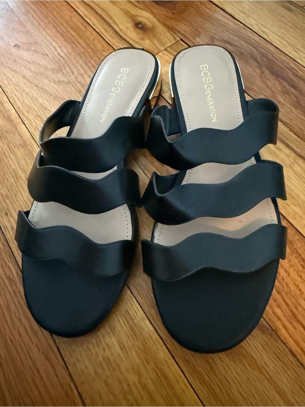 BCBGeneration Black Triple Wavy Strap Slide Sandals
